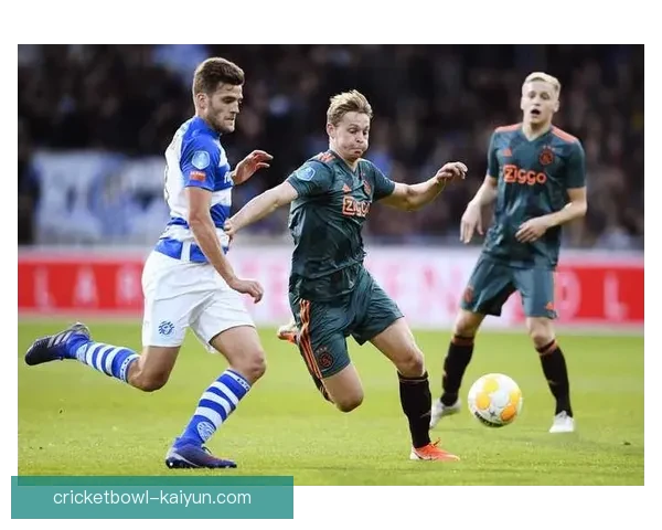 特温主帅风格解析：战术灵活性与球员发展并重