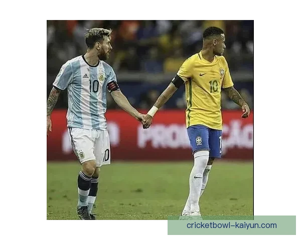 内马尔与梅西合作时期表现回顾：进攻组合状态与默契走势分析